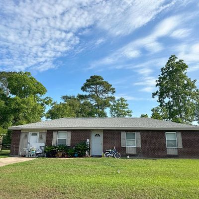 2721 E Angela Cir, Gulfport, MS 39503