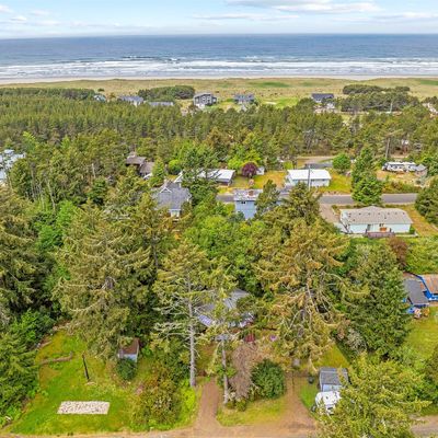 27721 L Pl, Ocean Park, WA 98640