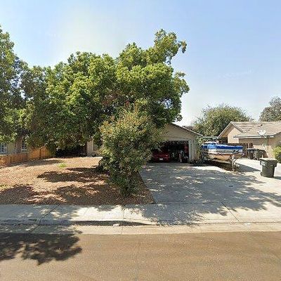 2807 N Thomas St, Visalia, CA 93292