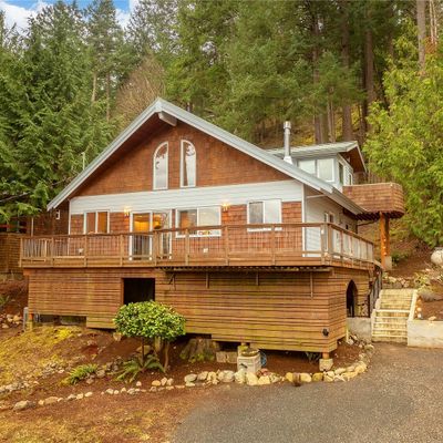 2933 Cedar Ave, Lummi Island, WA 98262