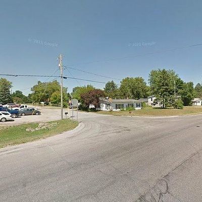 30 N Shaw St, Hesperia, MI 49421