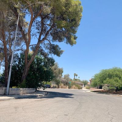 3737 N Braewood Ave, Las Vegas, NV 89120