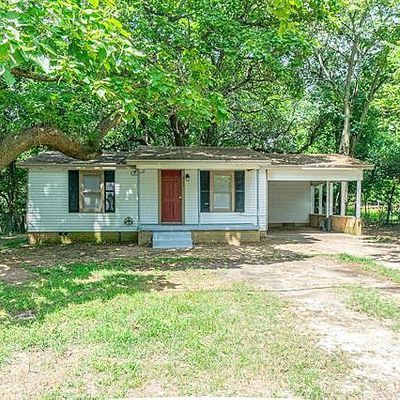 305 Bowers St, Lindale, TX 75771