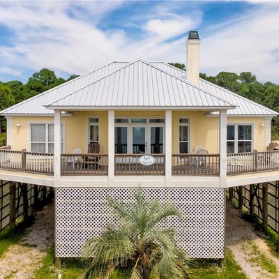 310 Audubon Pl, Dauphin Island, AL 36528