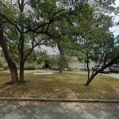 318 E Summit Ave, San Antonio, TX 78212