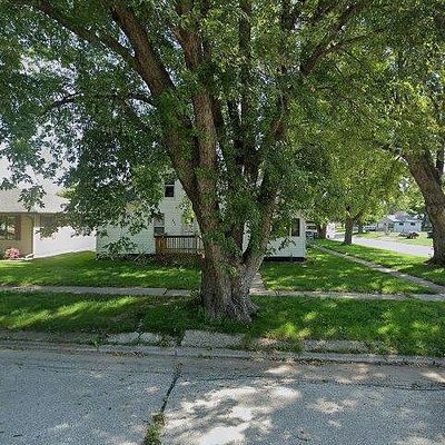 411 Tipton St, Salix, IA 51052