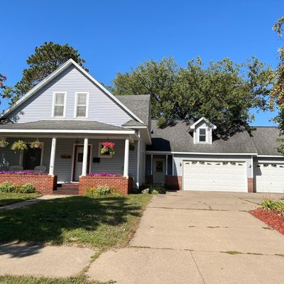 413 1 St St Ne, Little Falls, MN 56345