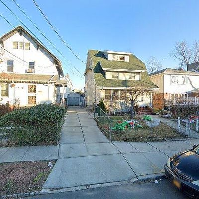 4221 159 Th St, Flushing, NY 11358