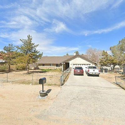 4434 Highland Rd, Phelan, CA 92371