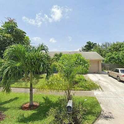 4533 Vespasian Ct, Lake Worth, FL 33463