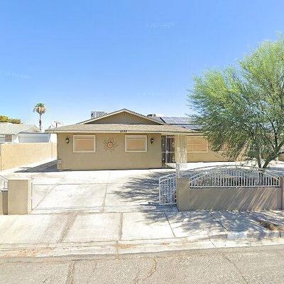 4588 Newton Dr, Las Vegas, NV 89121