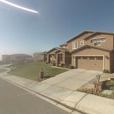 4596 Creekside Ln, Fontana, CA 92336