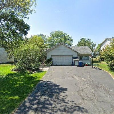 3885 Yellowstone Ln N, Minneapolis, MN 55446