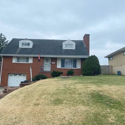 3906 Evergreen Dr, Monroeville, PA 15146