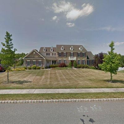 4 Red Barn Ln, Flemington, NJ 08822