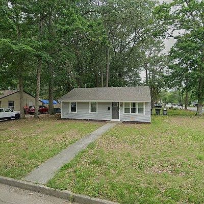 407 Calvert St, Hampton, VA 23669