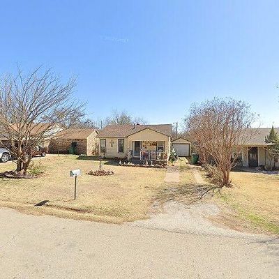 407 W Texas Ave, Iowa Park, TX 76367