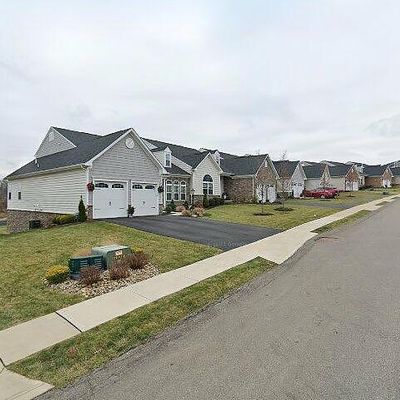 4072 Overview Dr, Canonsburg, PA 15317