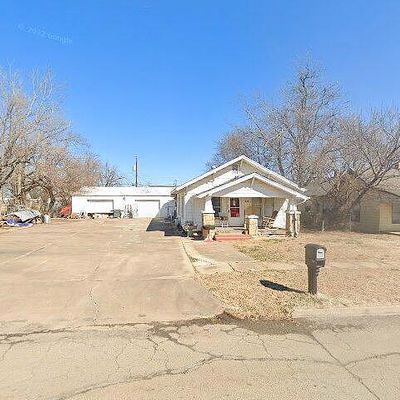 514 E Maple St, Cushing, OK 74023