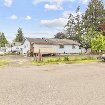 518 11 Th St, Raymond, WA 98577