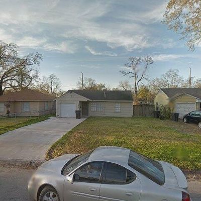 5429 Chennault Rd, Houston, TX 77033