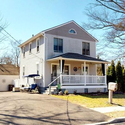 58 1 St Ave, Lindenwold, NJ 08021