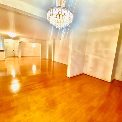 485 Harbor Side St #202, Woodbridge, VA 22191