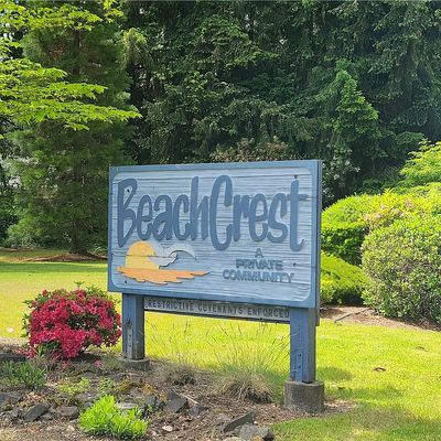 4911 Beach Way Ne, Olympia, WA 98516