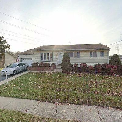 5 Lawrence Dr, Hackettstown, NJ 07840