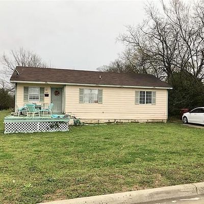 602 Jackson St, Farmersville, TX 75442