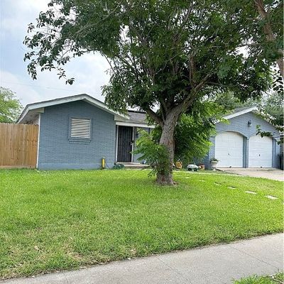 6117 Beechwood Dr, Corpus Christi, TX 78412