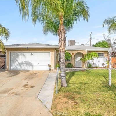 618 E Glen Oak St, Rialto, CA 92376