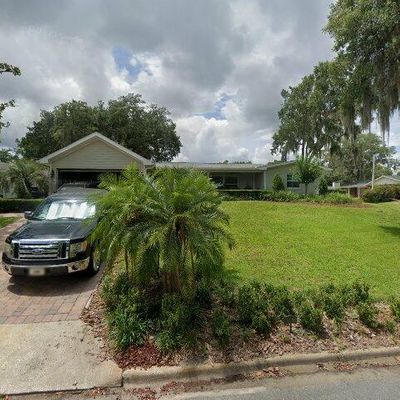 820 Northside Dr, Mount Dora, FL 32757