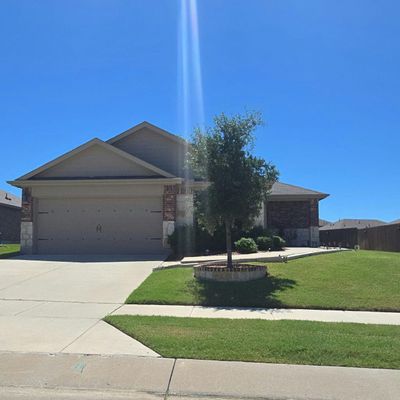 824 Costlow Ln, Fate, TX 75189