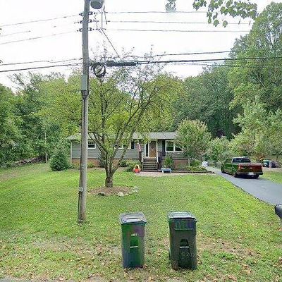 8307 Robey Ave, Annandale, VA 22003
