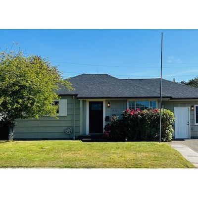 831 Garfield Ave, Coos Bay, OR 97420