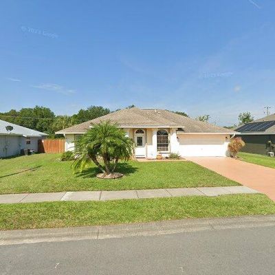 899 Hunters Creek Dr, Melbourne, FL 32904