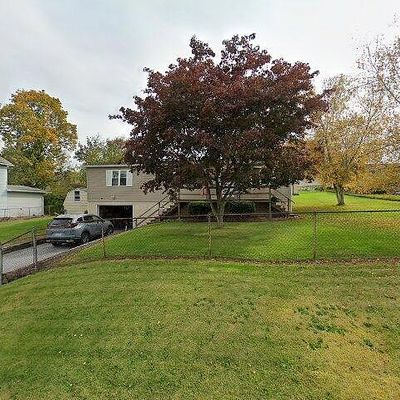 9 E Summit St, Avis, PA 17721