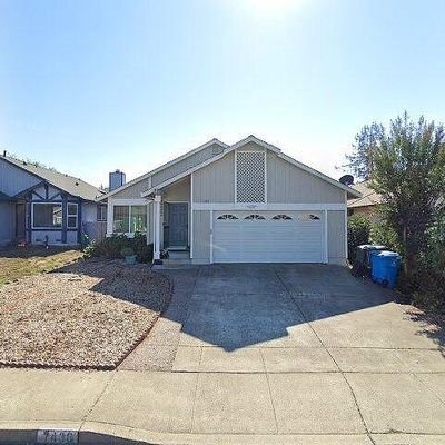 7438 Maureen Ln, Rohnert Park, CA 94928