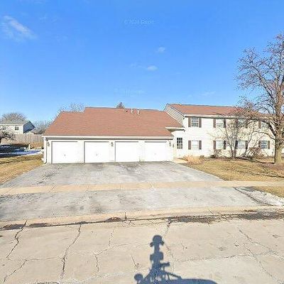 76 Gant Cir #A, Streamwood, IL 60107