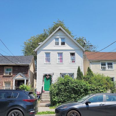 77 Barker St, Staten Island, NY 10310