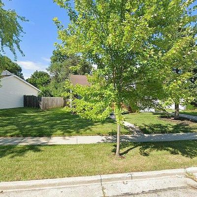 7830 W Caldwell Ct, Milwaukee, WI 53218