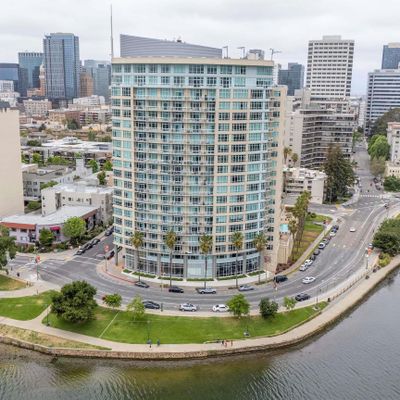 1 Lakeside Dr #1808, Oakland, CA 94612