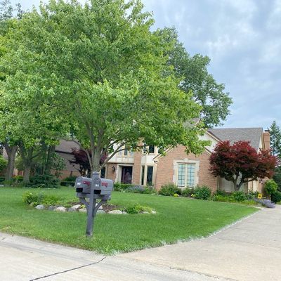 1031 Home Ln, Bloomfield Hills, MI 48304