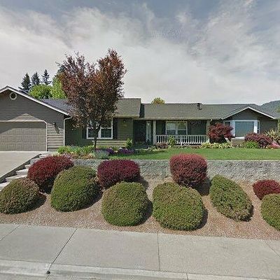 906 Nw Regent Dr, Grants Pass, OR 97526