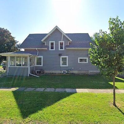 120 N Buchanan St, Lisbon, IA 52253