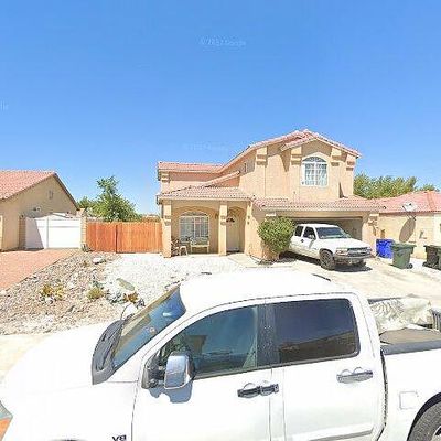 12256 Glenoaks Ln, Victorville, CA 92392