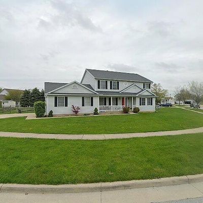 1234 Finch Dr, Bowling Green, OH 43402