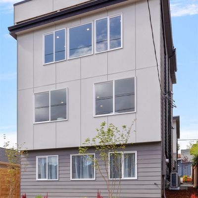 1042 S Director Street Unit A & B, Seattle, WA 98108