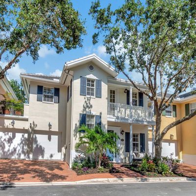 1057 E Heritage Club Cir, Delray Beach, FL 33483